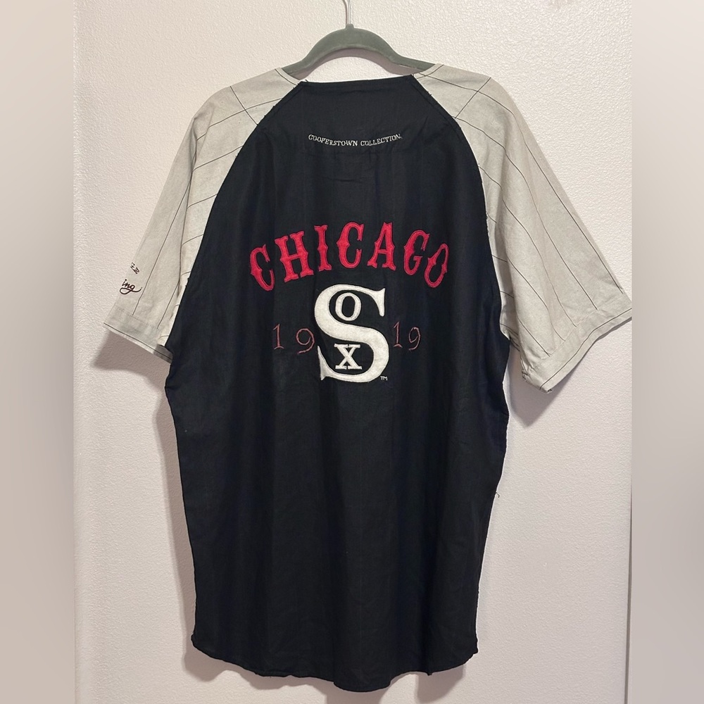 Men's Black and Gray Short Sleeve Shirt - Picture 2 of 6